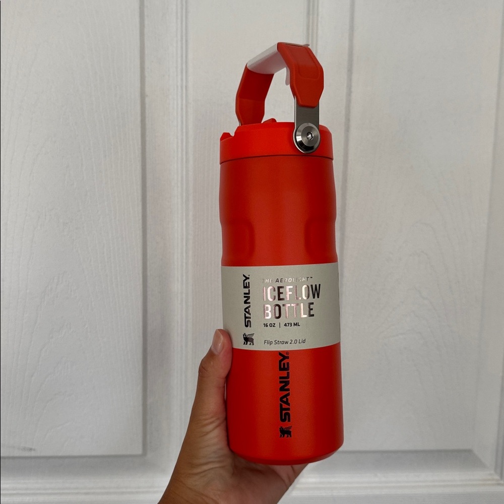 Stanley Scarlet IceFlow Hydration Bottle